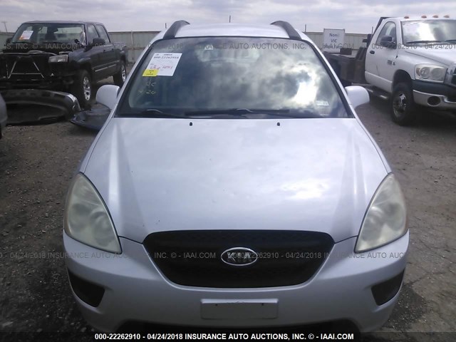 KNAFG526487136782 - 2008 KIA RONDO LX/EX SILVER photo 6