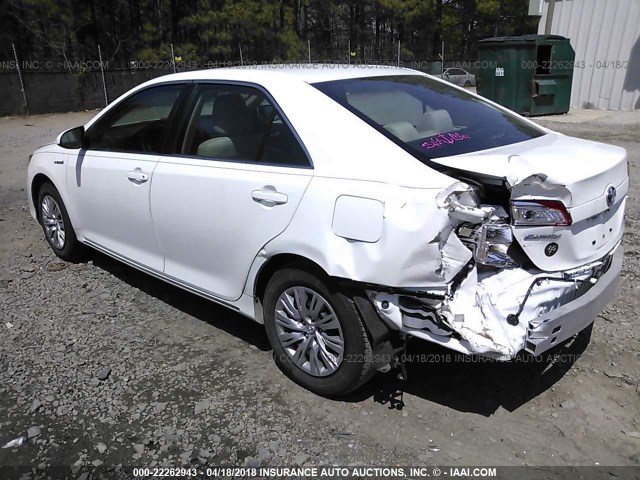 4T1BD1FK4EU108855 - 2014 TOYOTA CAMRY HYBRID/LE/XLE WHITE photo 3