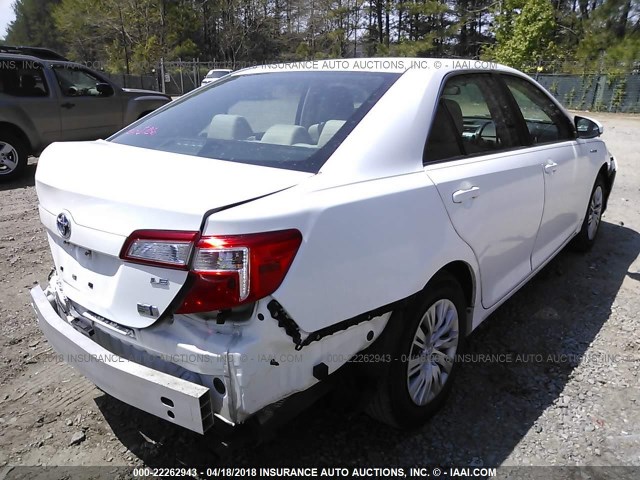 4T1BD1FK4EU108855 - 2014 TOYOTA CAMRY HYBRID/LE/XLE WHITE photo 4