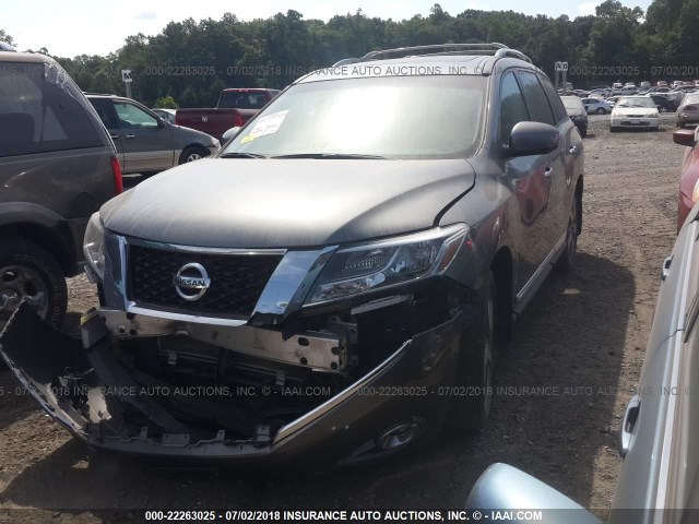 5N1AR2MM4FC705292 - 2015 NISSAN PATHFINDER S/SV/SL/PLATINUM GRAY photo 2