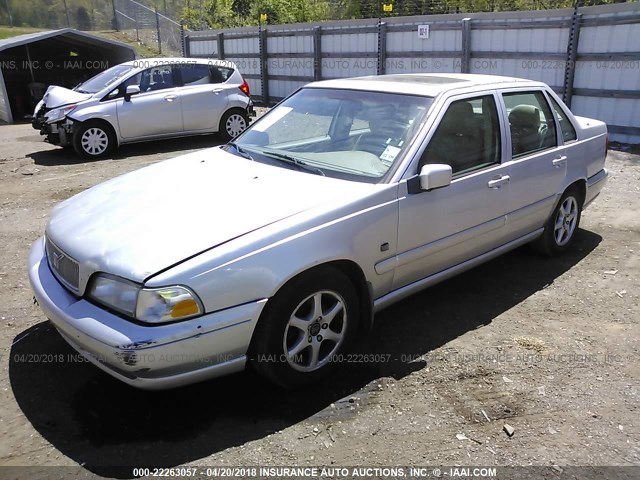 YV1LS55A2X2612781 - 1999 VOLVO S70 SILVER photo 2