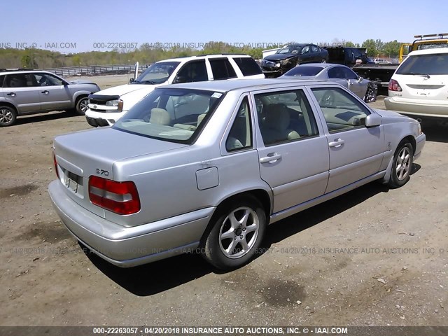 YV1LS55A2X2612781 - 1999 VOLVO S70 SILVER photo 4