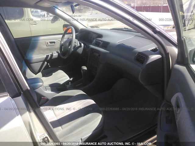 4T1BG22K3YU707642 - 2000 TOYOTA CAMRY CE/LE/XLE 银色 照片 5