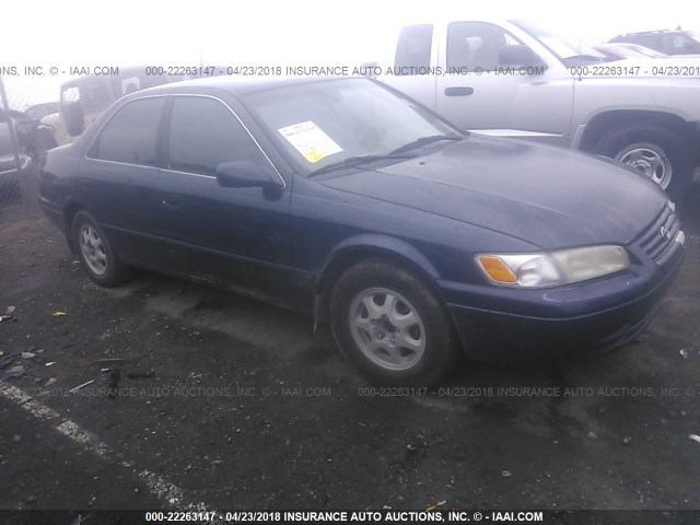 JT2BG22K6X0291993 - 1999 TOYOTA CAMRY LE/XLE BLUE photo 1