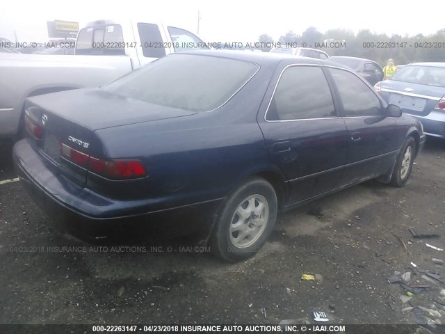 JT2BG22K6X0291993 - 1999 TOYOTA CAMRY LE/XLE BLUE photo 4