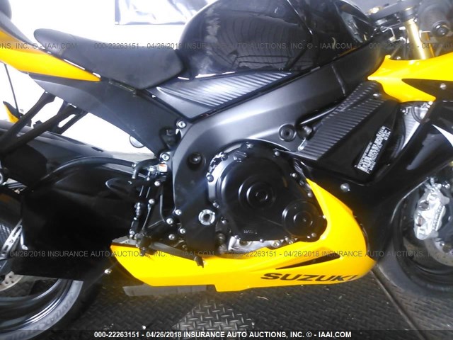 JS1GR7MA4H2101553 - 2017 SUZUKI GSX-R750 YELLOW photo 8