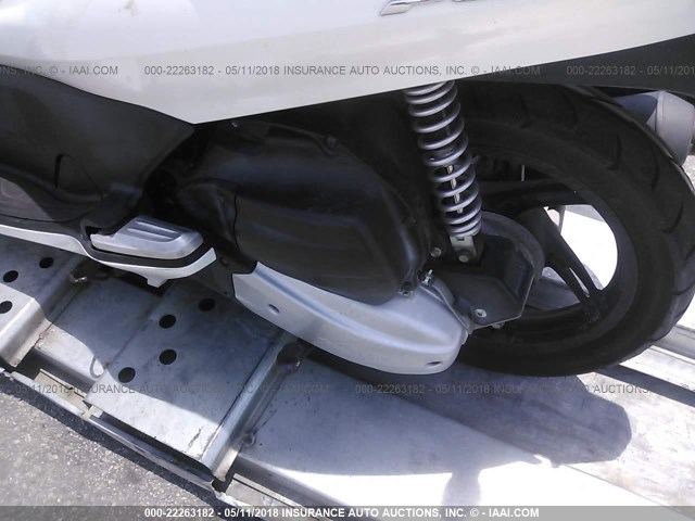 MLHJF2805B5002168 - 2011 HONDA PCX WHITE photo 9