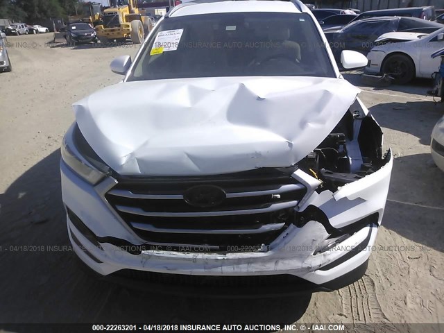 KM8J33A47HU432812 - 2017 HYUNDAI TUCSON LIMITED/SPORT AND ECO/SE WHITE photo 6
