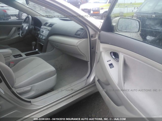 4T1BE46K19U416523 - 2009 TOYOTA CAMRY SE/LE/XLE TAN photo 5