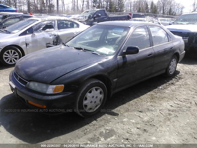 1HGCD5632TA267365 - 1996 HONDA ACCORD LX/EX BLACK photo 2