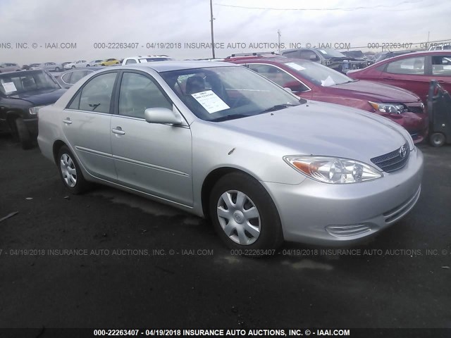 4T1BE32K14U840793 - 2004 TOYOTA CAMRY LE/XLE/SE SILVER photo 1