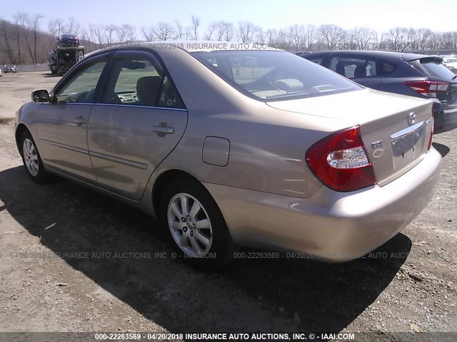 4T1BE32KX2U116985 - 2002 TOYOTA CAMRY LE/XLE/SE BEIGE photo 3