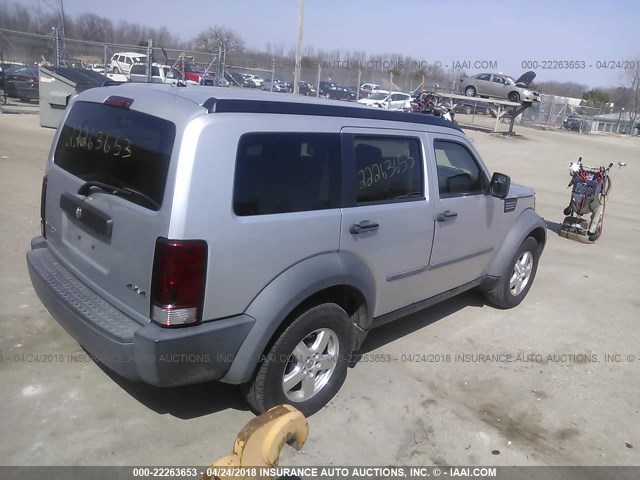 1D8GU28K17W560686 - 2007 DODGE NITRO SXT GRAY photo 4