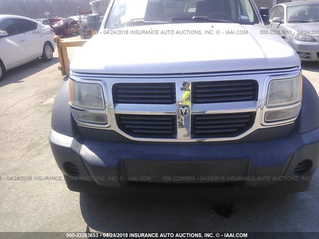 1D8GU28K17W560686 - 2007 DODGE NITRO SXT GRAY photo 6