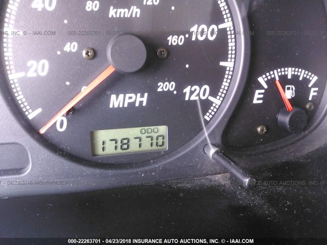 4S6CK58W014414227 - 2001 HONDA PASSPORT EX/LX 银色 照片 7