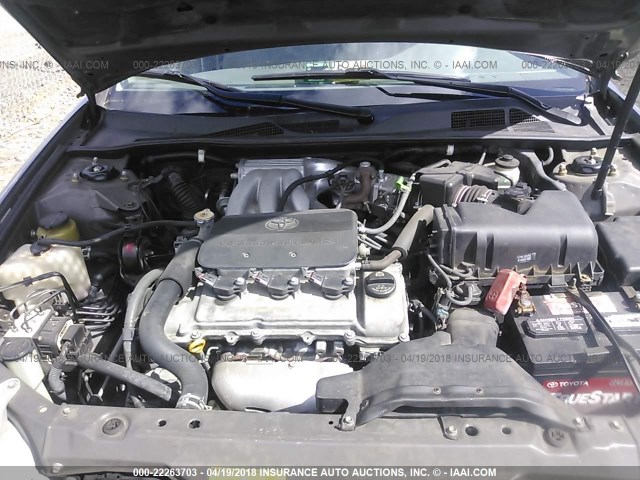 4T1BF30K82U530699 - 2002 TOYOTA CAMRY LE/XLE/SE ნაცრისფერი ფოტო 10