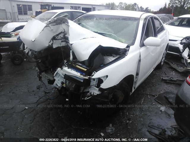 4T1BF3EK5BU712708 - 2011 TOYOTA CAMRY SE/LE/XLE WHITE photo 2