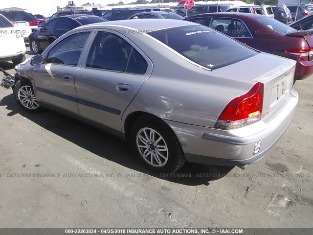 YV1RS61T832256628 - 2003 VOLVO S60 SILVER photo 3
