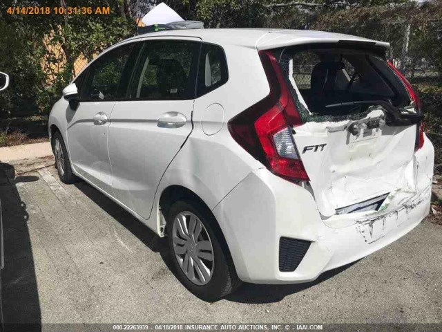 JHMGK5H59GX035643 - 2016 HONDA FIT LX WHITE photo 15