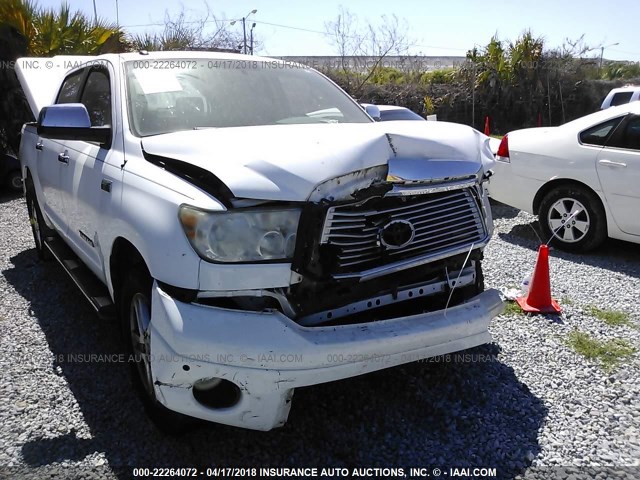 5TFFY5F10AX094289 - 2010 TOYOTA TUNDRA CREWMAX LIMITED WHITE photo 6