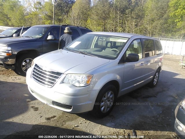 2A8HR44E19R526784 - 2009 CHRYSLER TOWN & COUNTRY LX SILVER photo 2