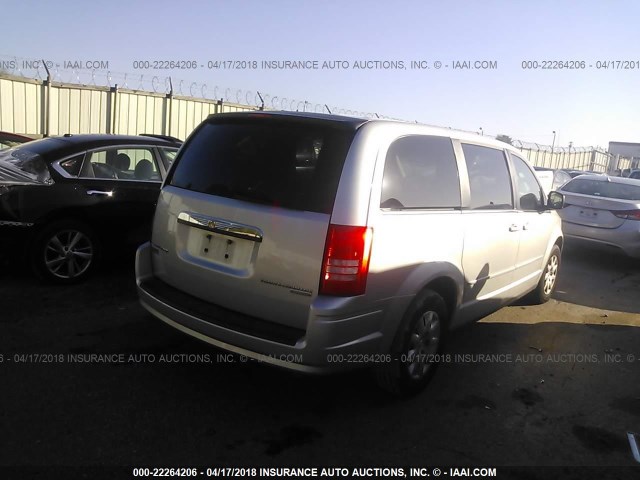 2A8HR44E19R526784 - 2009 CHRYSLER TOWN & COUNTRY LX SILVER photo 4