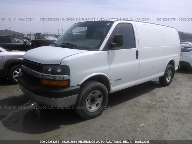 1GCHG35U561133707 - 2006 CHEVROLET EXPRESS G3500  WHITE photo 2