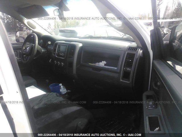 3C6TR5HT8DG513682 - 2013 RAM 2500 ST WHITE photo 5