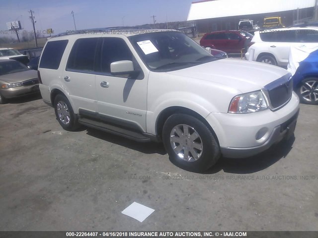 5LMFU27R34LJ42175 - 2004 LINCOLN NAVIGATOR WHITE photo 1