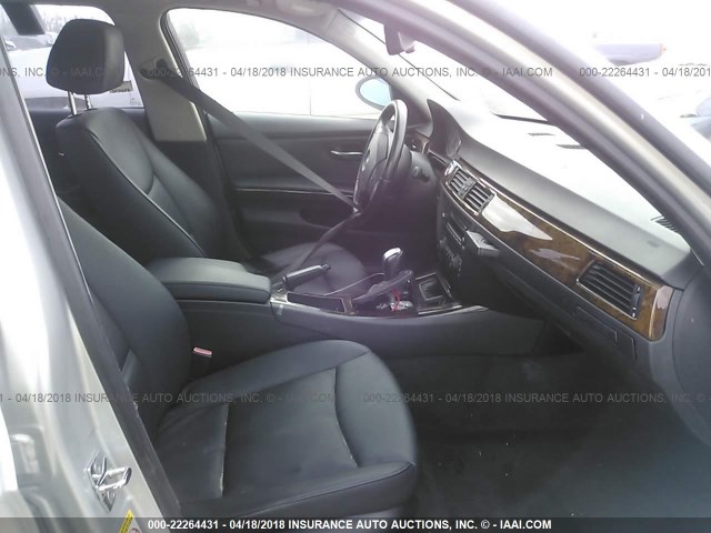 WBAVB17586NK39263 - 2006 BMW 325 I AUTOMATIC GRAY photo 5