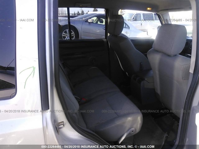 1J8HG48K47C536902 - 2007 JEEP COMMANDER ვერცხლისფერი ფოტო 8