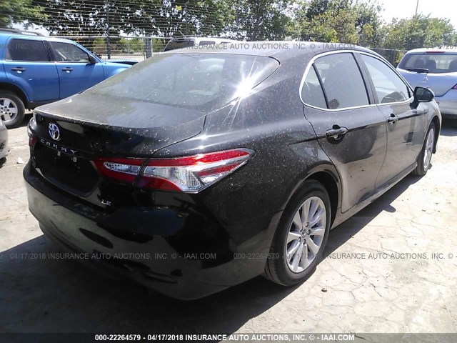 4T1B11HK1JU091576 - 2018 TOYOTA CAMRY L/LE/XLE/SE/XSE BLACK photo 4