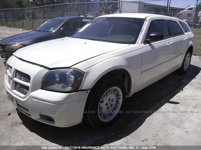 2D4FV48T35H645796 - 2005 DODGE MAGNUM SE WHITE photo 2