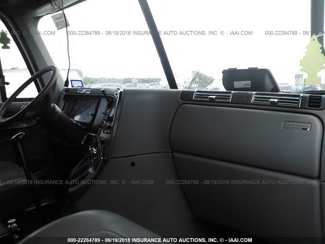 1FUJA6CG37LX75228 - 2007 FREIGHTLINER CONVENTIONAL COLUMBIA 白色 照片 5