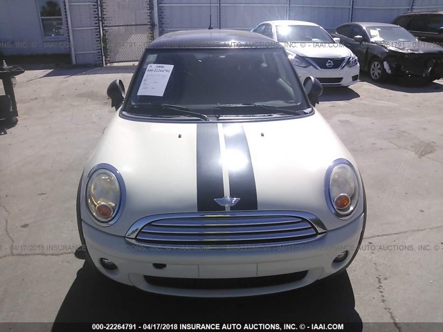 WMWMF335X8TT67651 - 2008 MINI COOPER WHITE photo 6