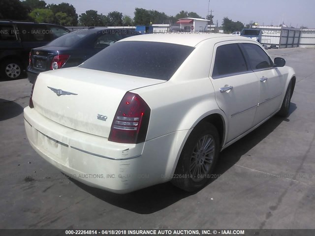 2C3CA4CD2AH216272 - 2010 CHRYSLER 300 TOURING WHITE photo 4