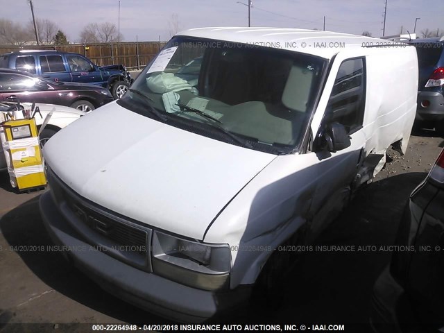 1GTDL19W3YB504404 - 2000 GMC SAFARI XT WHITE photo 2