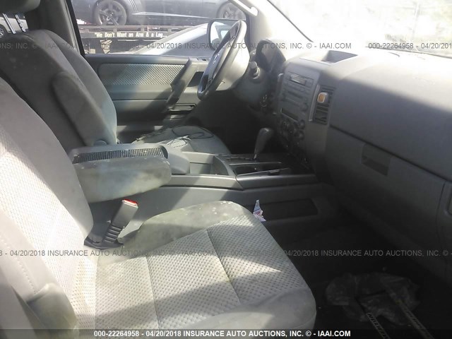 5N1AA08B26N710936 - 2006 NISSAN ARMADA SE/LE SILVER photo 5