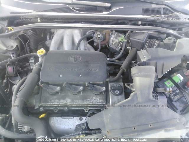 4T1BF30K82U006646 - 2002 TOYOTA CAMRY LE/XLE/SE ვერცხლისფერი ფოტო 10