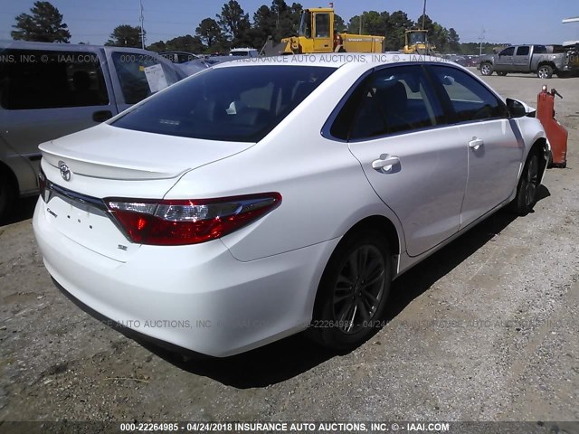 4T1BF1FK8GU576472 - 2016 TOYOTA CAMRY LE/XLE/SE/XSE WHITE photo 4