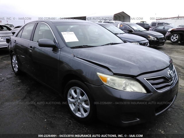 4T1BF3EK2BU165381 - 2011 TOYOTA CAMRY SE/LE/XLE 灰色 照片 1