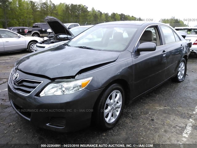 4T1BF3EK2BU165381 - 2011 TOYOTA CAMRY SE/LE/XLE 灰色 照片 2