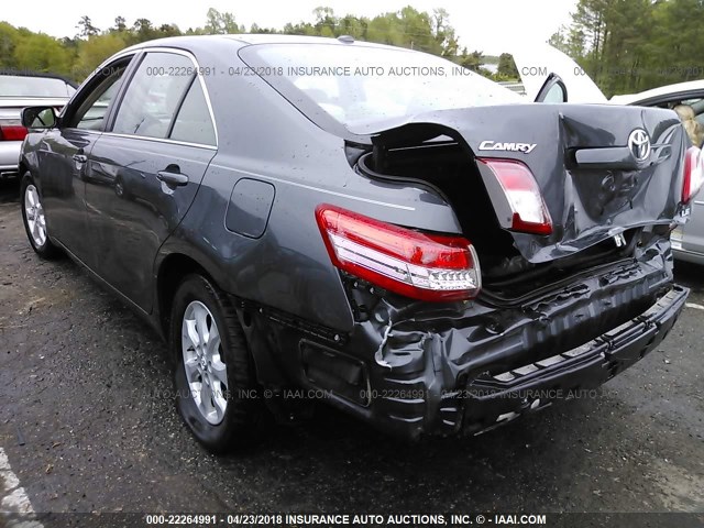 4T1BF3EK2BU165381 - 2011 TOYOTA CAMRY SE/LE/XLE 灰色 照片 3