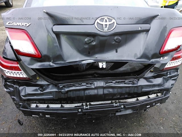 4T1BF3EK2BU165381 - 2011 TOYOTA CAMRY SE/LE/XLE 灰色 照片 6