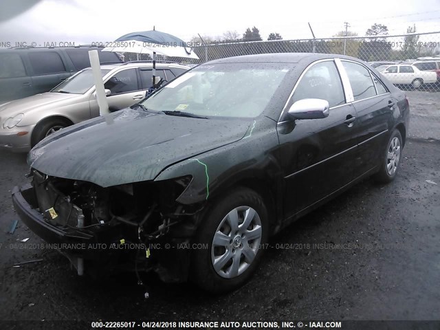4T4BF3EK0AR021378 - 2010 TOYOTA CAMRY SE/LE/XLE GREEN photo 2