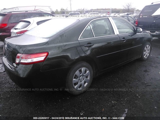 4T4BF3EK0AR021378 - 2010 TOYOTA CAMRY SE/LE/XLE GREEN photo 4