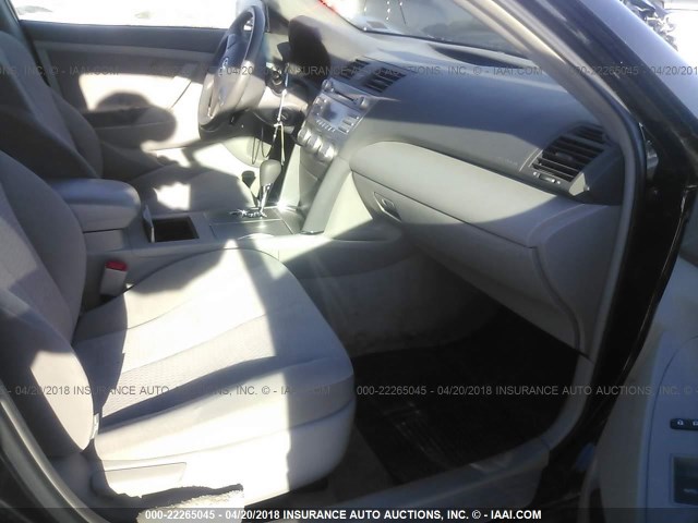 4T1BF3EK1AU083740 - 2010 TOYOTA CAMRY SE/LE/XLE 黑色 照片 5