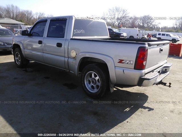 2GCEK13T541368132 - 2004 CHEVROLET SILVERADO K1500 SILVER photo 3