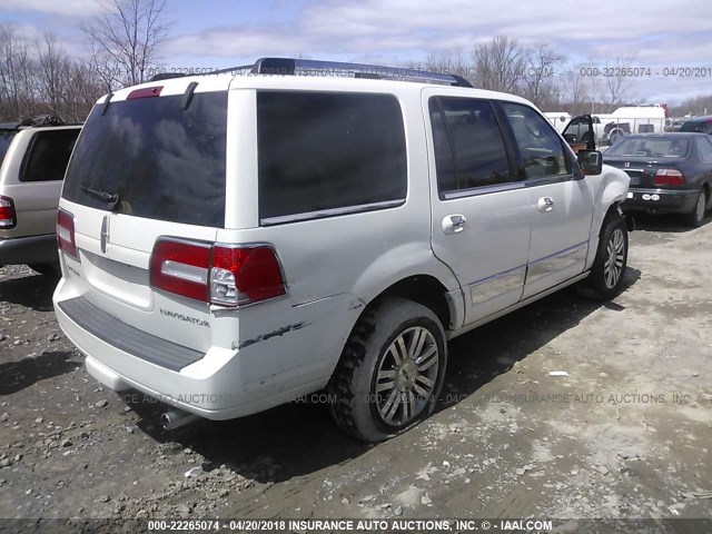 5LMFU28588LJ08038 - 2008 LINCOLN NAVIGATOR 白色 照片 4
