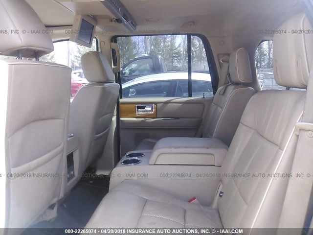 5LMFU28588LJ08038 - 2008 LINCOLN NAVIGATOR 白色 照片 8